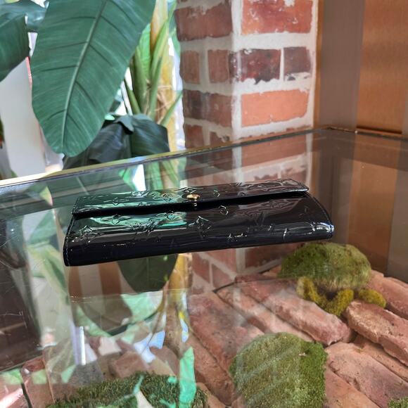 LOUIS VUITTON Sarah Bleu Infini Monogram Vernis Leather Wallet - Picture 3 of 13